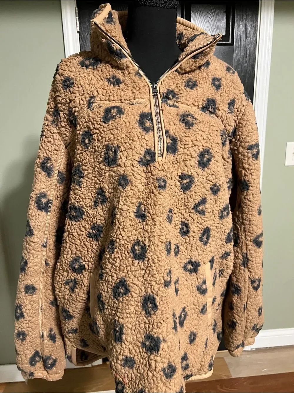 Abercrombie & Fitch Tan Sherpa Jacket with Black Spot Accents